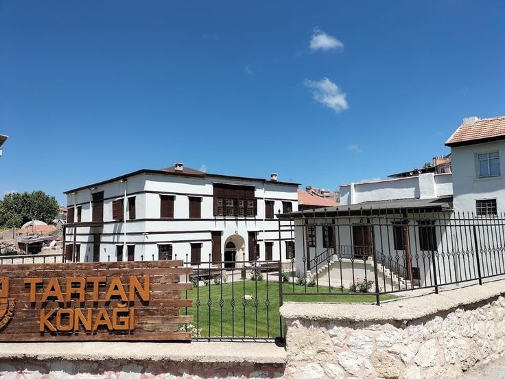 TARTAN KONAĞI: KARAMAN’IN TARİHİNE TANIKLIK EDEN BİR MİRAS