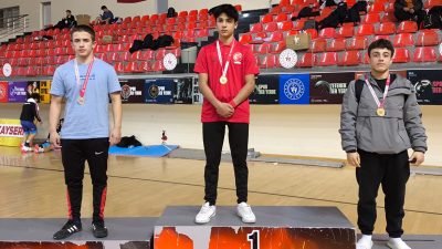 KARAMANLI GÜREŞÇİLER KAYSERİ’DEN DERECELERLE DÖNDÜ