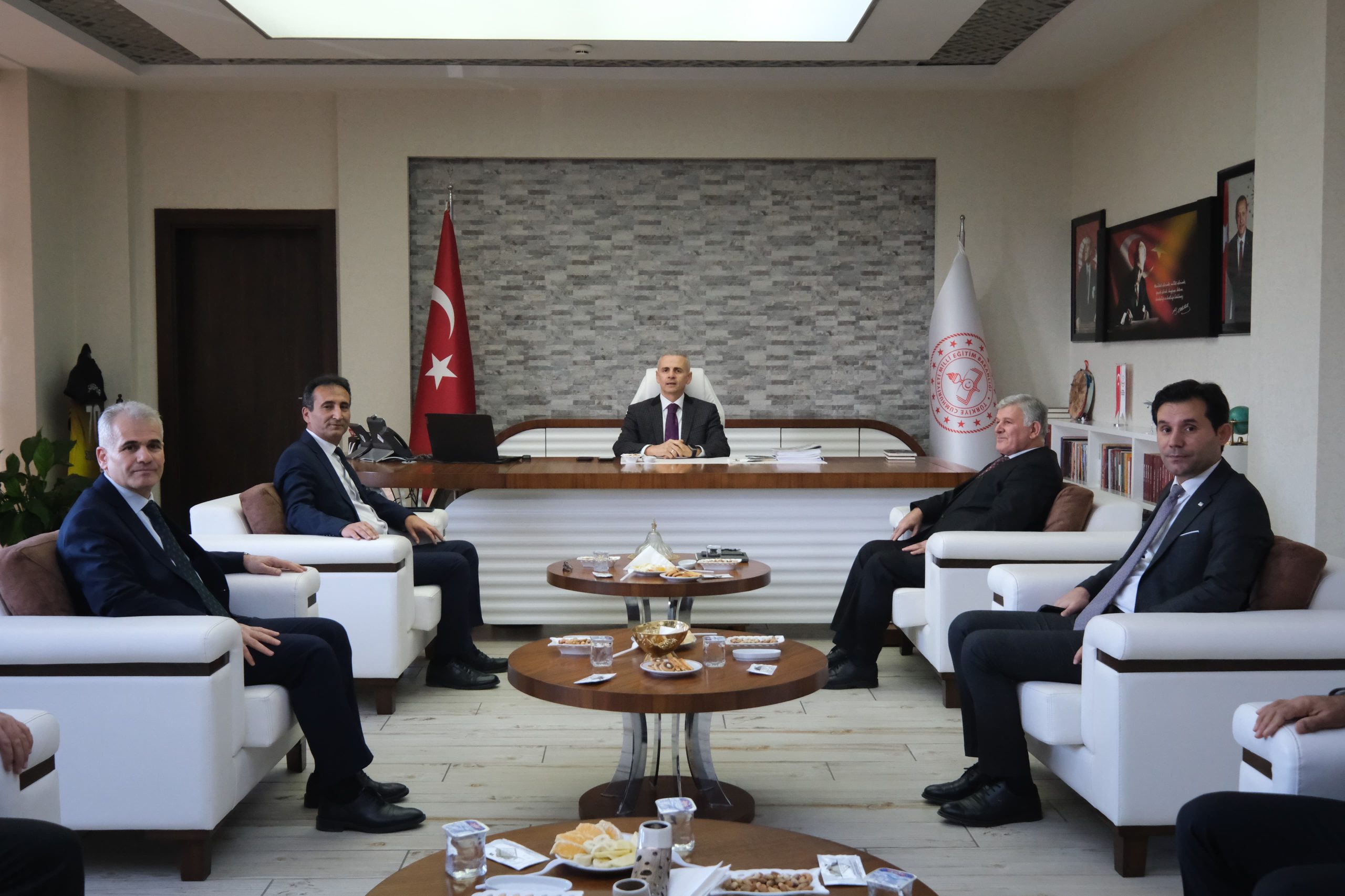 Vali Mehmet Fatih Çiçekli’den İl Millî Eğitim Müdürlüğüne Ziyaret