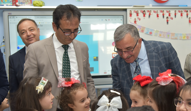 Ülkeler ve Atölye Çalışmaları Sergisi Açıldı