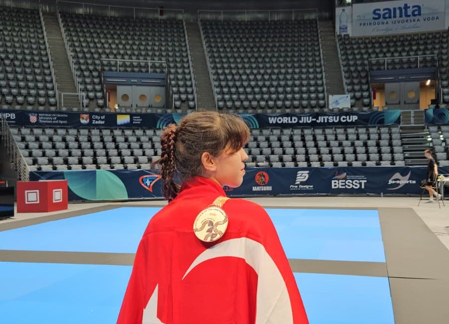 Karamanlı milli sporcu Ayşegül