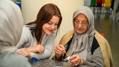 GENÇLER VE YAŞLILAR “RENKLERLE HAYAT PROJESİ”NDE BULUŞTU