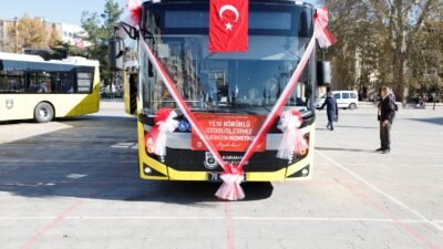 YENİ KÖRÜKLÜ OTOBÜSLER SEFERDE! YOĞUNLUK AZALACAK ÖĞRENCİLER RAHATLAYACAK