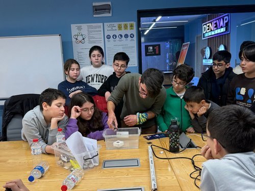 Karaman’da faaliyet gösteren DENEYAP Atölyesi,