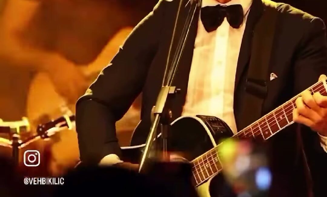 Ünlü müzik grubu Ayna,