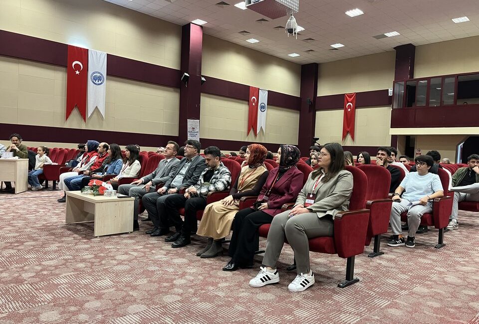 Karaman Gençlik Merkezi’nde, Gençler Arası