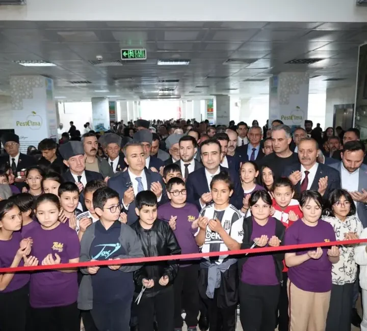 Karaman Valisi Hayrettin Çiçek, Karaman Belediyesi tarafından organize edilen 6.