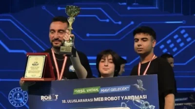 Antalya’da düzenlenen 18. Uluslararası MEB Robot Yarışması’nda Karamanlı öğrenciler büyük