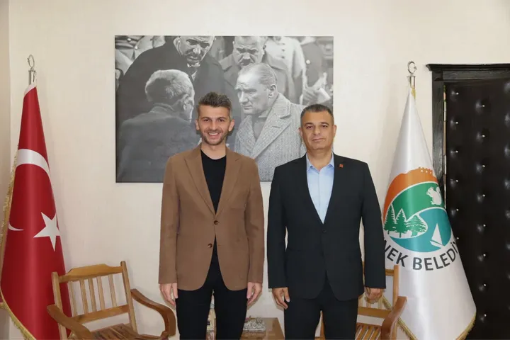 Cumhuriyet Halk Partisi (CHP) Parti Meclisi Üyesi Ozan Varal ile