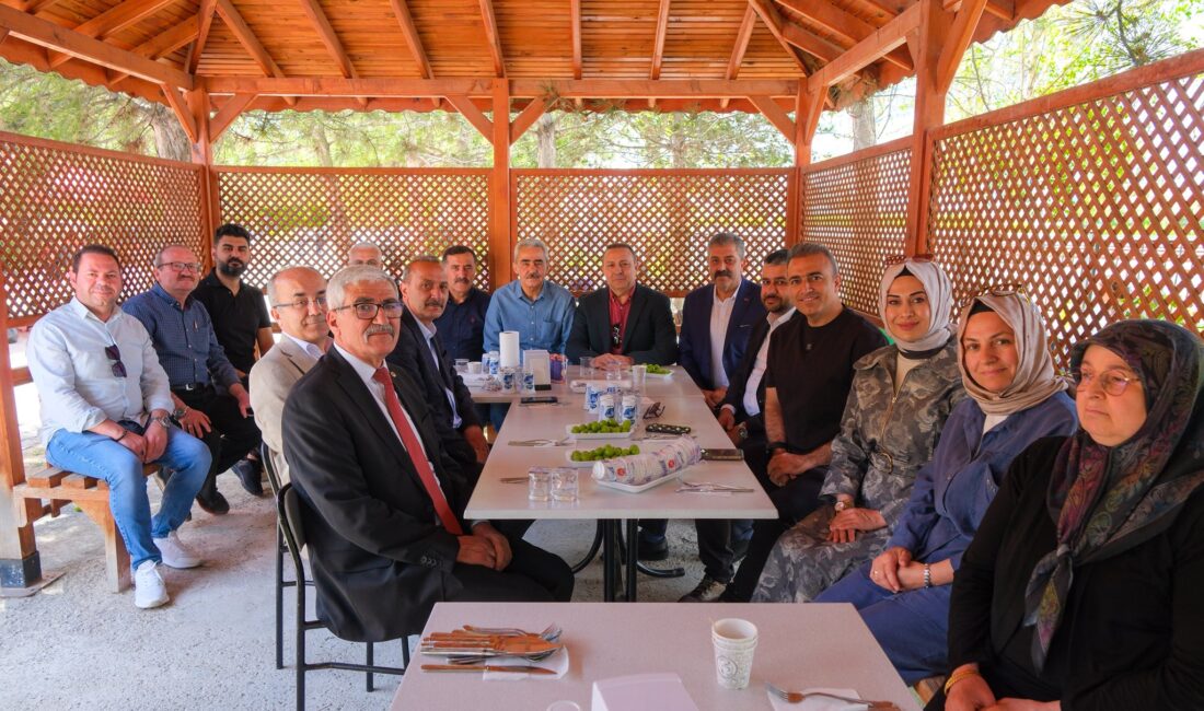 Karaman Valisi Hayrettin Çiçek ve eşi Berna Çiçek, Kamu-Sen Karaman