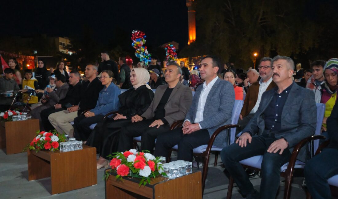 Karaman Valisi Hayrettin Çiçek ve eşi Berna Çiçek, Türk Dil