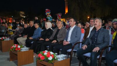 Karaman Valisi Hayrettin Çiçek ve eşi Berna Çiçek Hanımefendi, düzenlenen