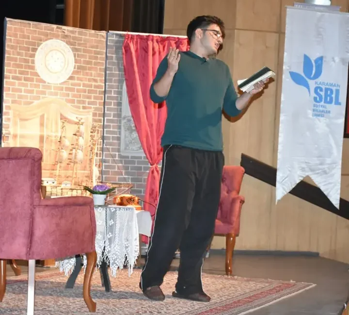 Karaman’da Necip Fazıl Kısakürek Sosyal Bilimler Lisesi Tiyatro Kulübü, ‘Hayalperest’