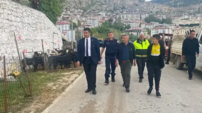 Ermenek Kaymakamı Uğur Muzaffer Çam, Kurban Bayramı öncesinde ilçede kurulan