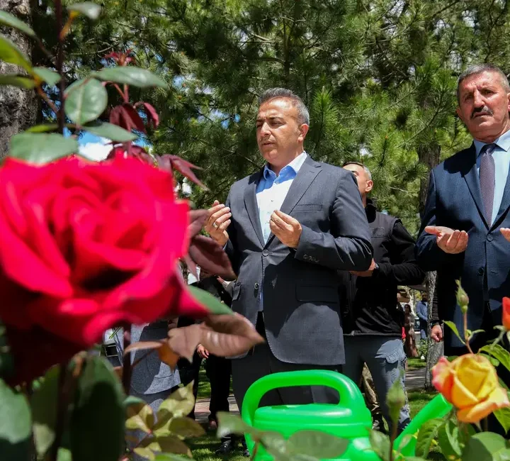 Karaman’da Kurban Bayramı arifesinde Garnizon ve Polis Şehitliği’nde anlamlı bir