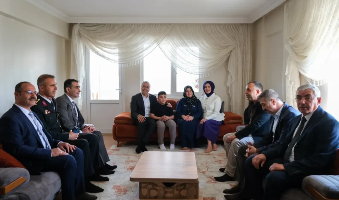 Karaman Valisi Hayrettin Çiçek ve eşi Berna Çiçek, Kurban Bayramı