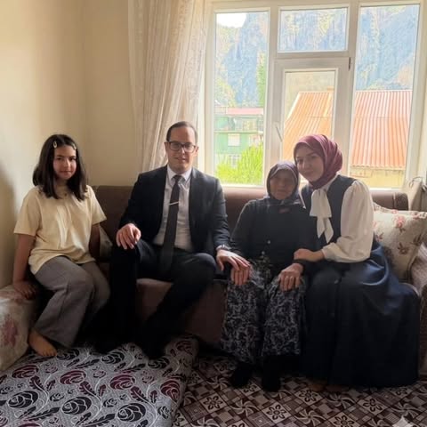 Karaman’ın Sarıveliler ilçesinde, şehit aileleri ve gaziler ziyaret edildi. Sarıveliler