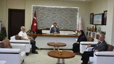 Karaman Öğretmen Akademileri’nin davetlisi olarak Karaman’a gelen Yazar ve Ressam