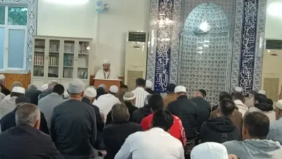 Karaman’da, ‘Şehirlerin Kalbi Camide Buluşalım’ programı kapsamında vatandaşlar, Babaoğlu Camii’nde