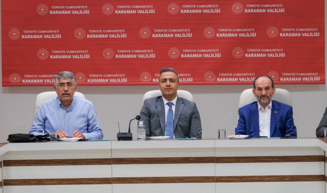 Karaman Valisi Hayrettin Çiçek, Eğitime Destek Platformu Genel Başkanı Zeynel